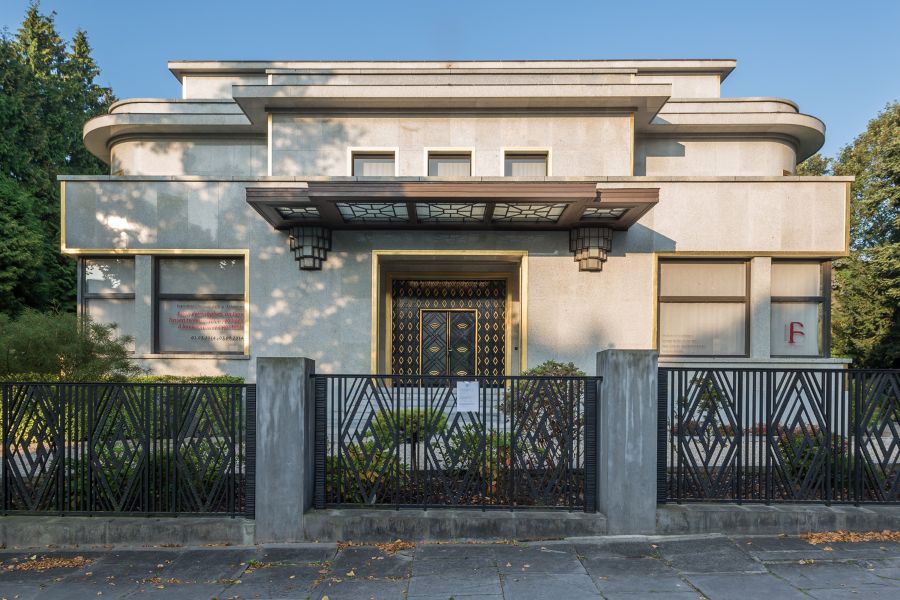 Villa Empain 900 x 600